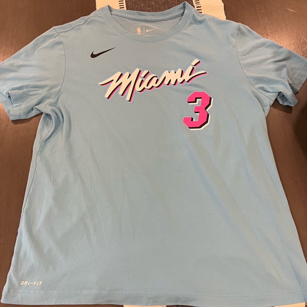 Miami Heat Dwyane Wade Nike Dri fit shirt vice colors Large